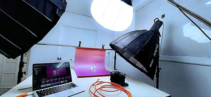 Dựng set chụp sản phẩm trong studio